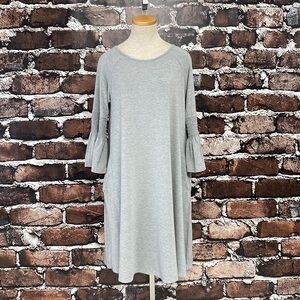Agnes & Dora Dress NWT T-Shirt Bell Sleeves Gray Round Neck Pockets Size Medium